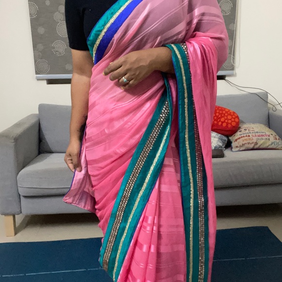 Ombré pink fancy saree - Picture 3 of 5